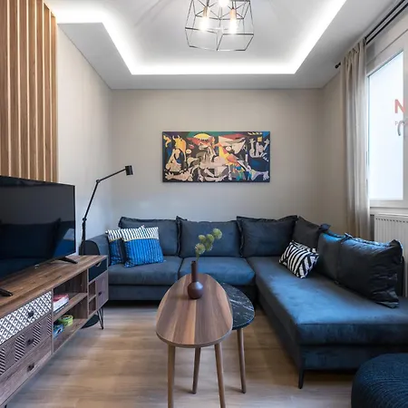 Sueno, Nilie Hospitality Mgmt アパート *