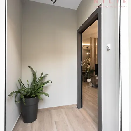 Sueno, Nilie Hospitality Mgmt アパート *